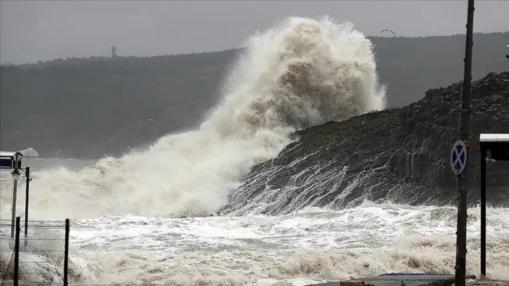 Marmara ve Batı Karadeniz’de fırtına uyarısı