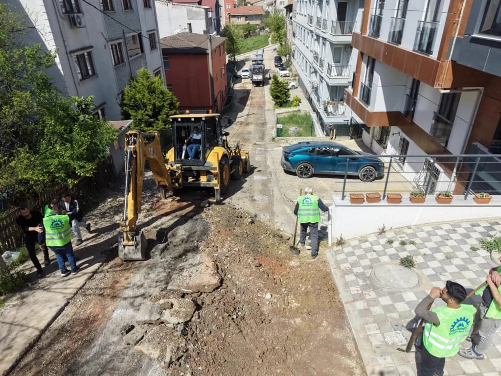 Gebze'de üstyapı çalışmaları sürüyor