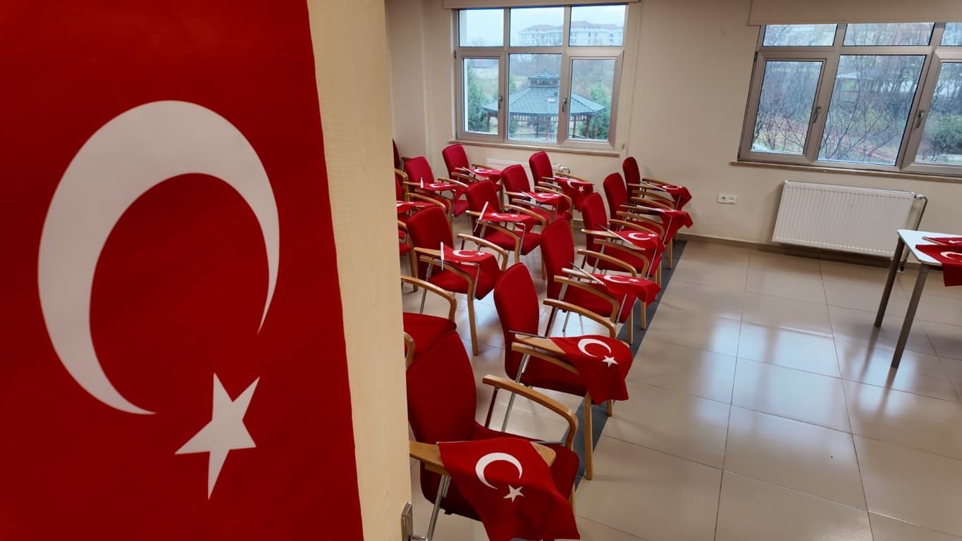 Kartepe'de Genç Akademi'de Bayrak Sevgisi!