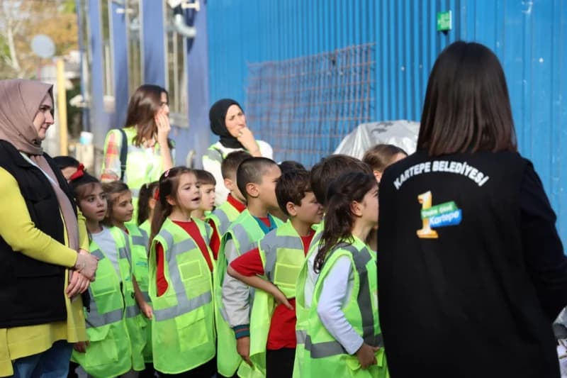 Kartepe'de Çocuklara Geri Dönüşüm Bilinci Aşılanıyor!
