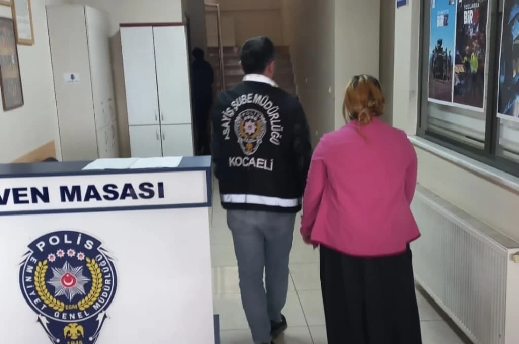 Hırsızlık zanlısı kadın Kocaeli'de yakalandı!