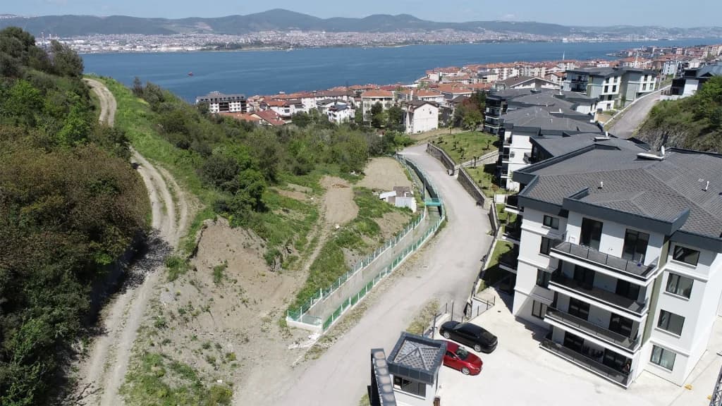 İSU, Gölcük Kurban Deresi'ni Islah Etti