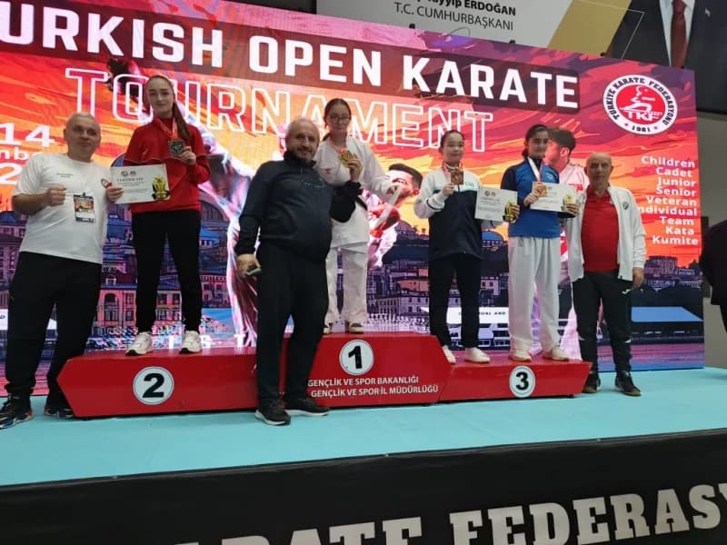 Kartepe Belediyespor Karate Takımı'ndan uluslararası başarı!