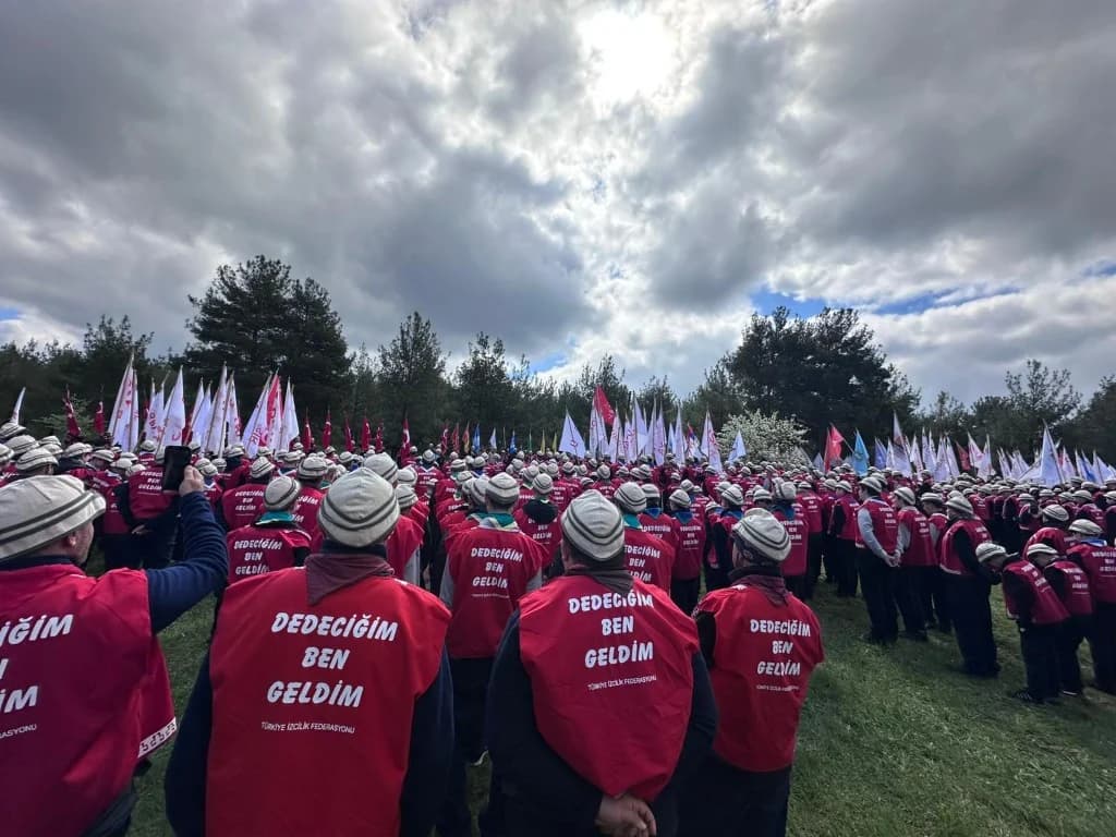 Kartepe'de Genç Sanatçılardan Renkli Sergi