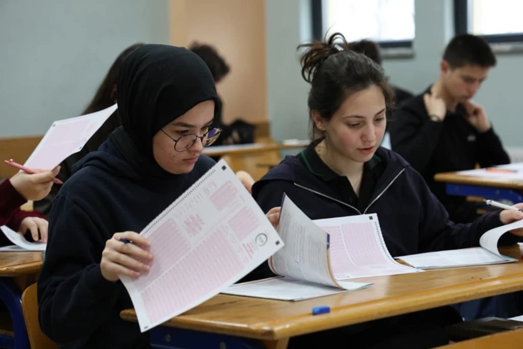 Kartepe'de öğrencilere sınav deneyimi