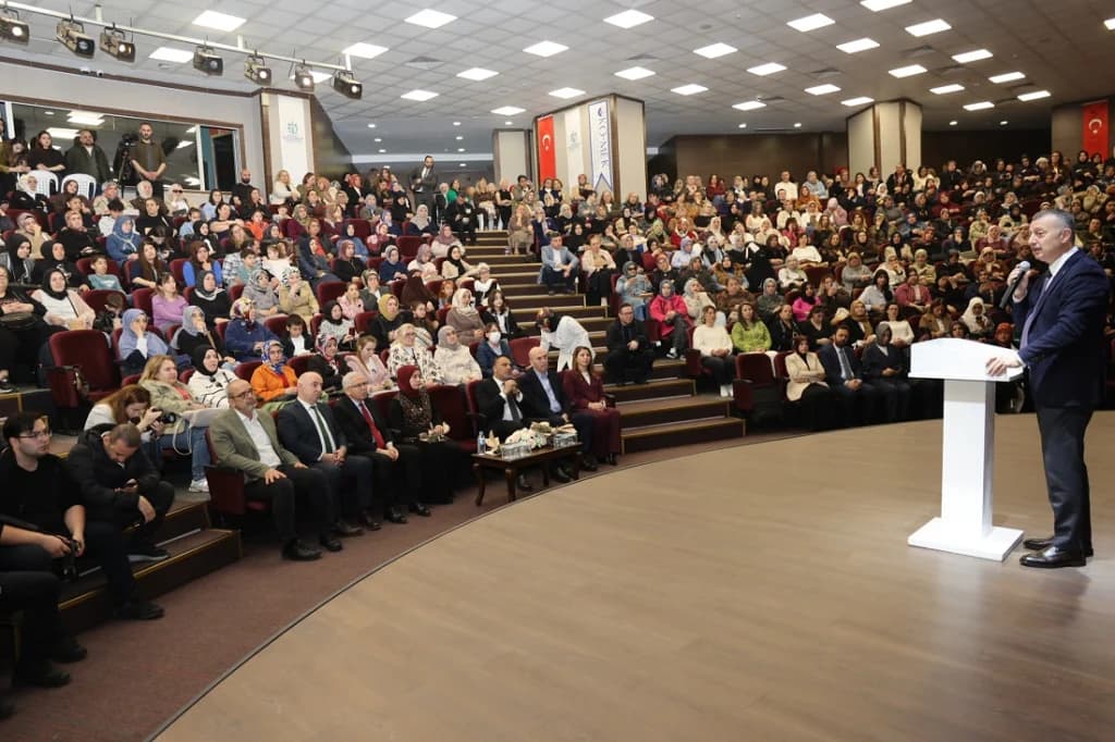KO-MEK sergileri Darıca'da açıldı