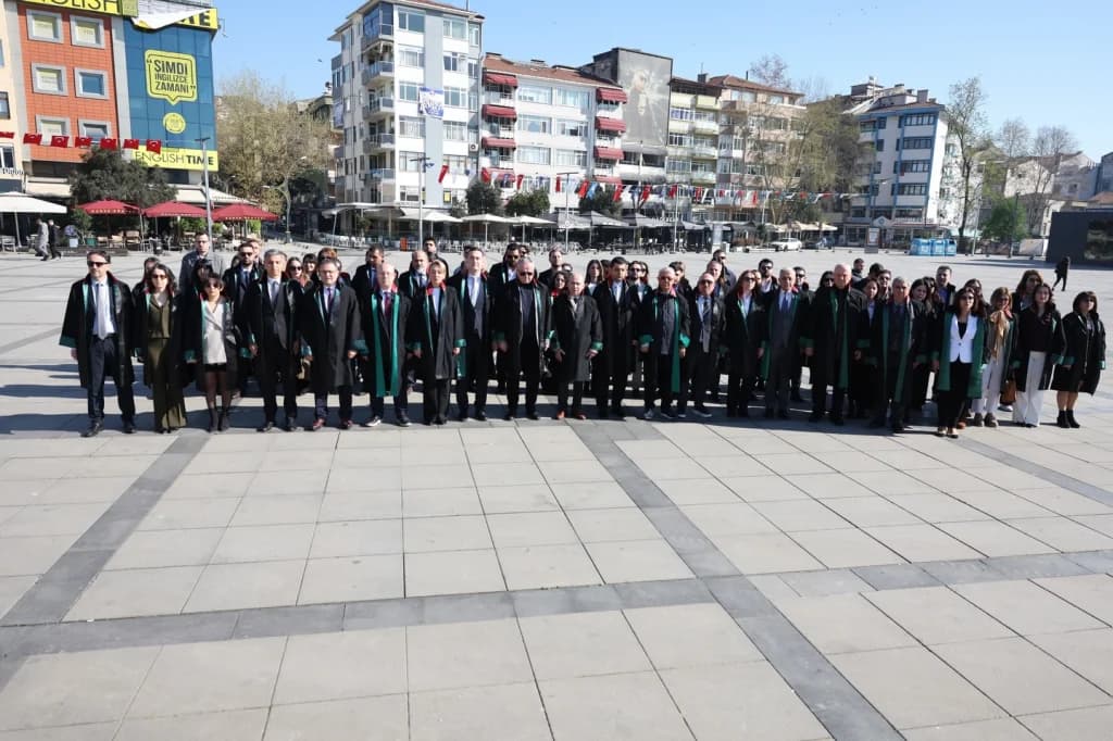 Kocaeli Barosu'ndan anlamlı tören