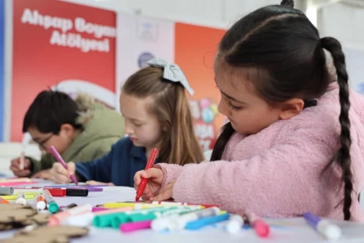 Kocaeli'de 23 Nisan şenlikleri başladı