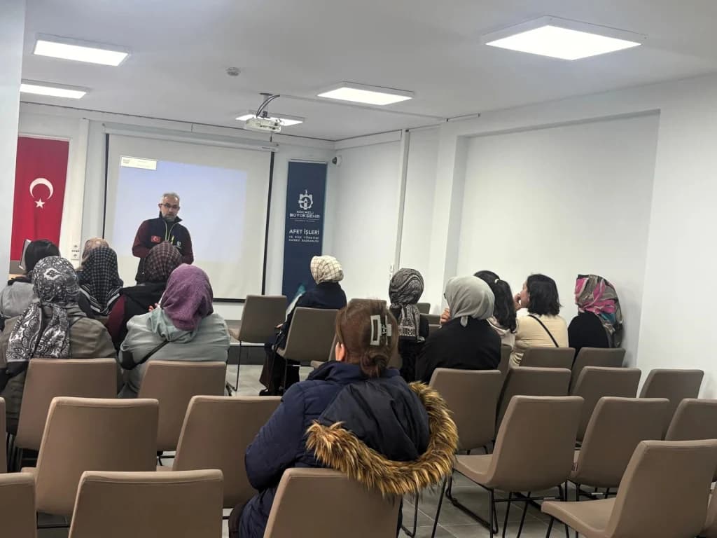 Kocaeli'de Kadınlar Afetlere Hazırlanıyor