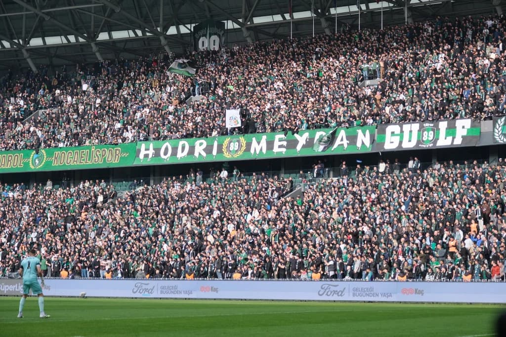Kocaelispor Evinde Taraftarına Veda Ediyor