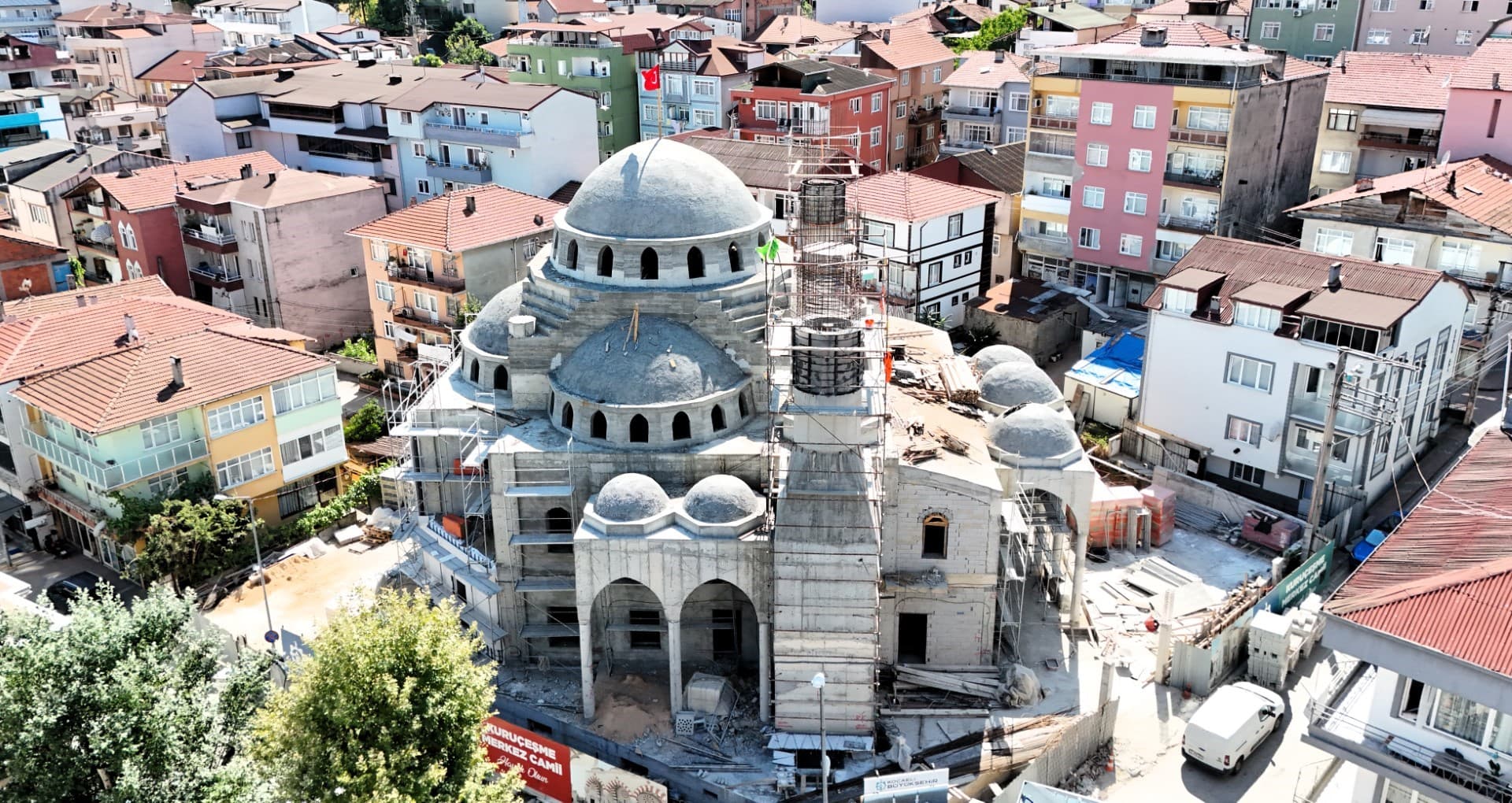Kuruçeşme Merkez Cami gün sayıyor
