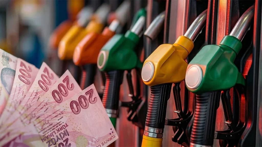 Motorine Zam Geliyor: Litre Fiyatı Artacak!