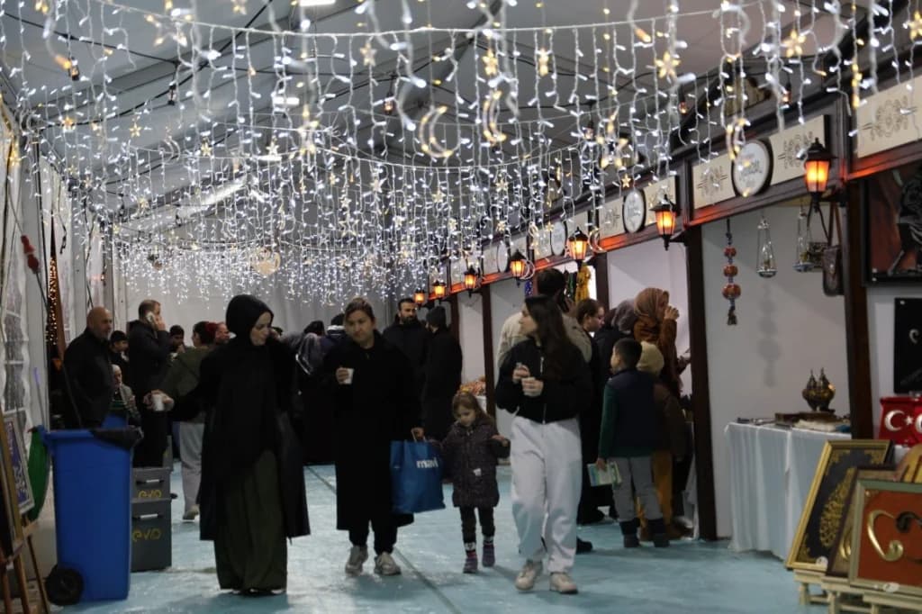 Kartepe Kent Meydanı'nda Ramazan coşkusu