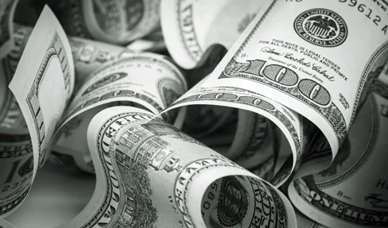 Darıca'da Temizlik Görevlisi 60 Bin Dolar Buldu!
