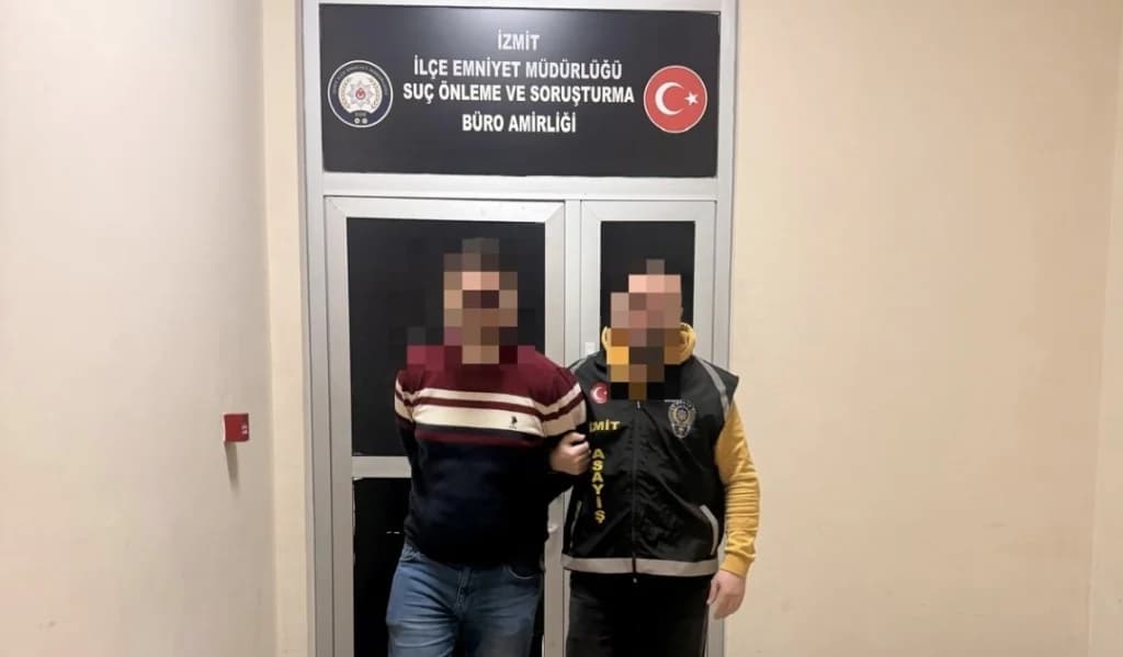 Silah Kaçakçısı İzmit'te Yakalandı!