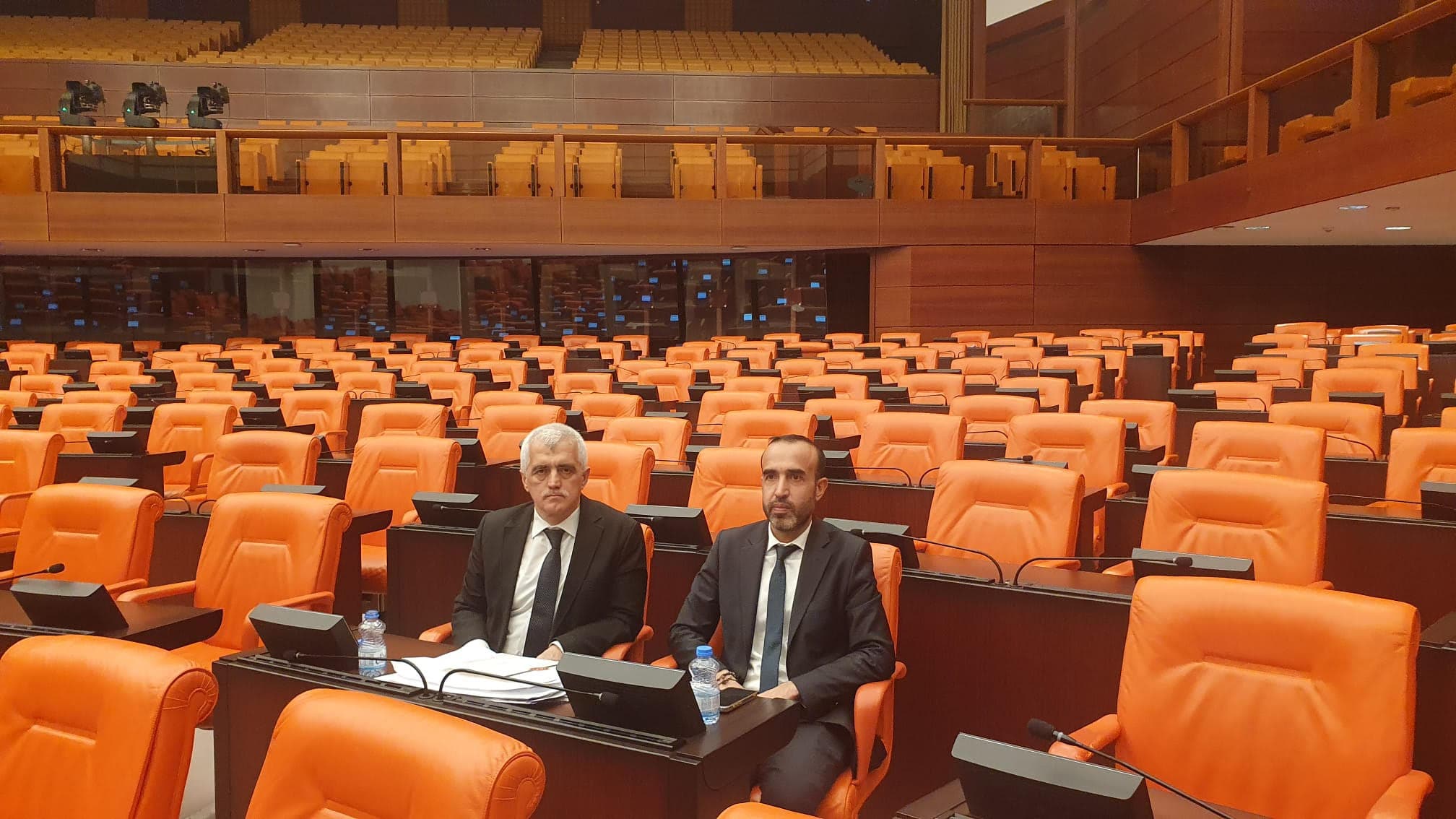 Dilovası'nda Adalet Nöbeti: Gergerlioğlu Meclisi Terk Etmedi!