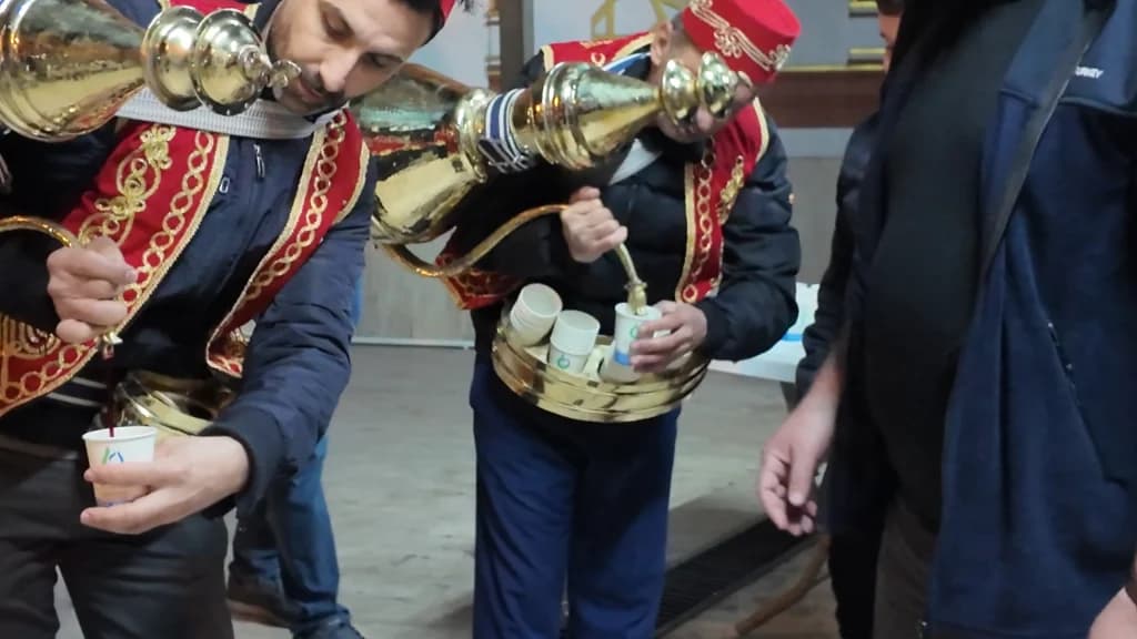 Çayırova'da Ramazan geleneği şerbet ikramıyla yaşatılıyor