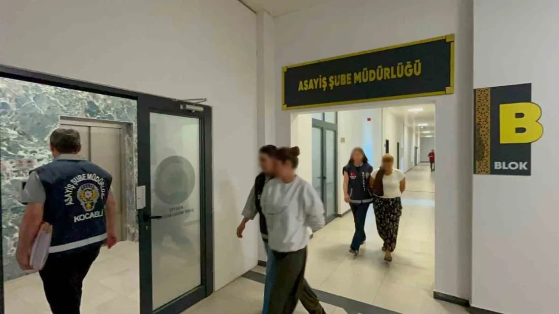 400 bin TL değerinde ziynet eşyası çalan şüpheliler otoyolda yakalandı