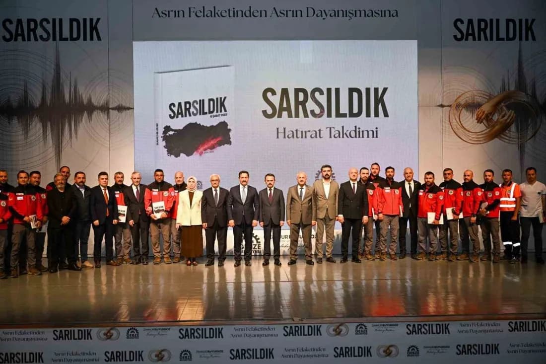 6 Şubat’ın hafızası "Sarsıldık Sarıldık" ile gözler önüne serildi