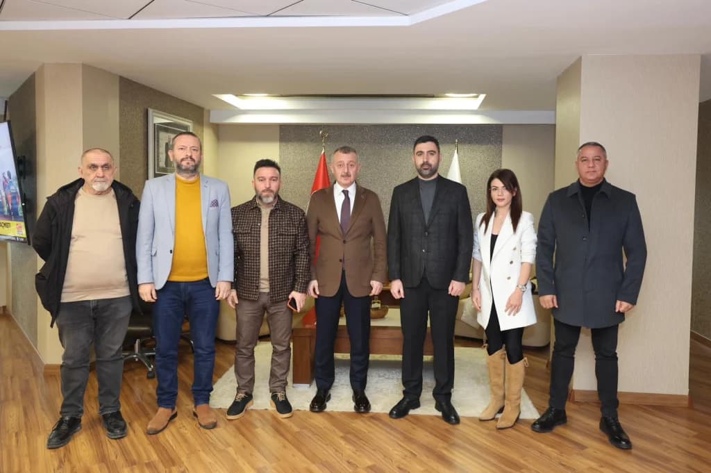 Başkan Büyükakın’a ziyaretçi akını
