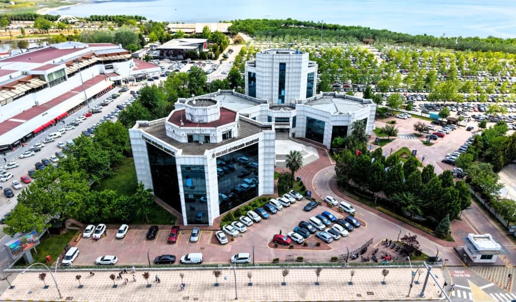Kocaeli'de şehit ve gazi çocuklarına Büyükşehir'den burs