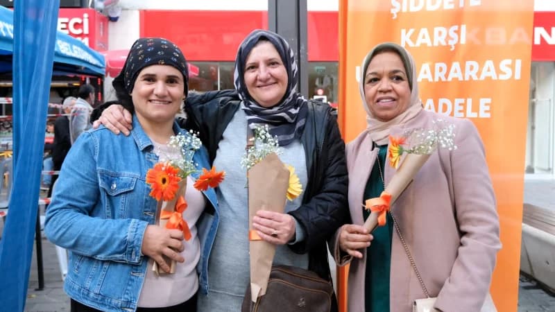 Kocaeli'de Kadına Şiddete Karşı Turuncu Farkındalık!
