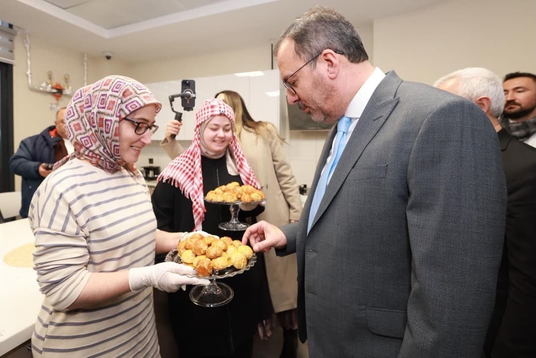 Kocaeli'deki Gonca Merkezi'ne TBMM'den Övgü!