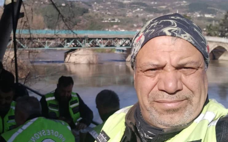 Motosikletli sürücünün sollama hatası faciaya yol açtı!