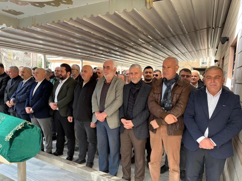 Gebze Belediye Başkan Danışmanı Şeker'in Acı Kaybı