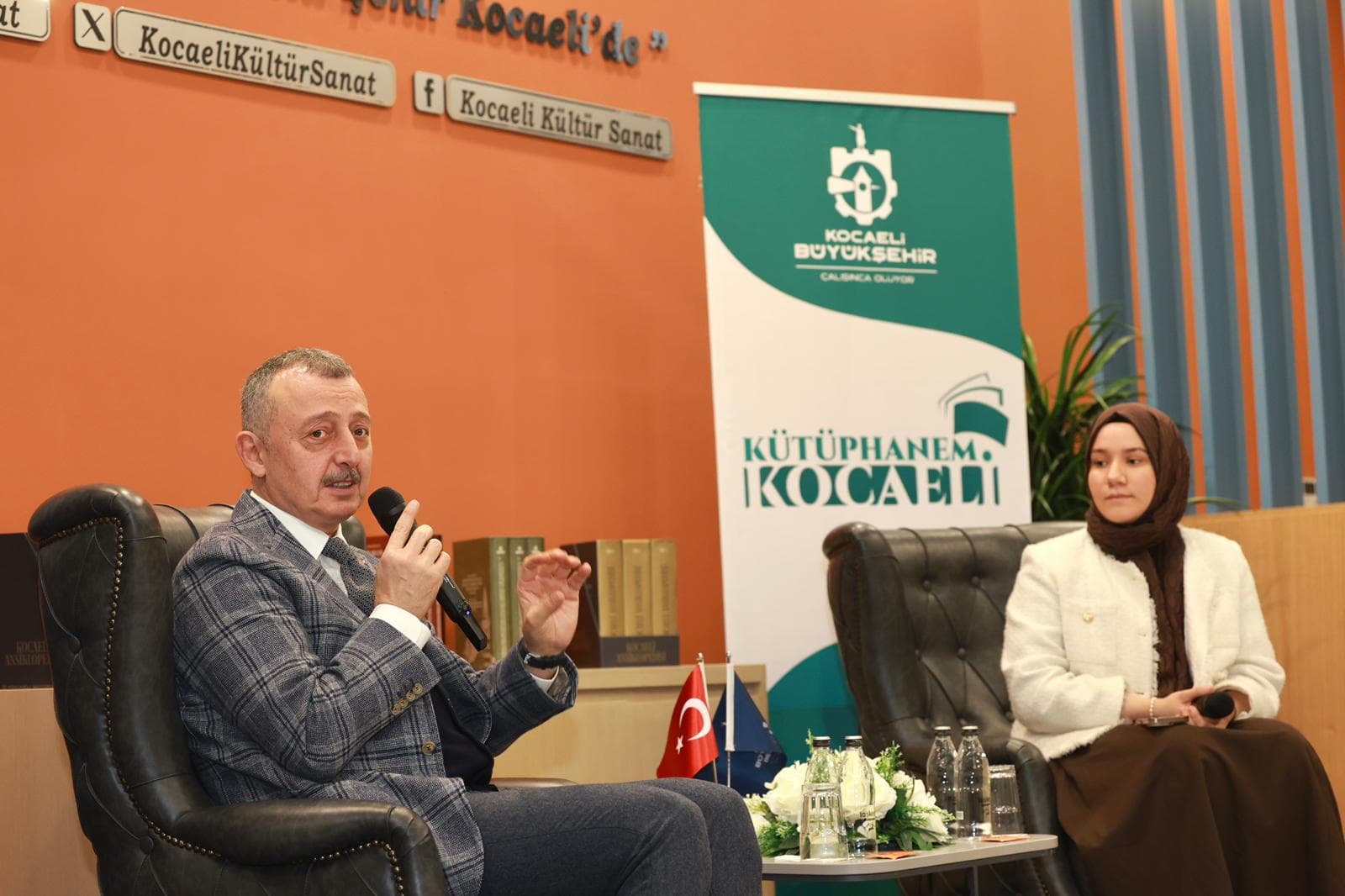 Başkan Büyükakın İzmit'te Gençlerle Buluştu!