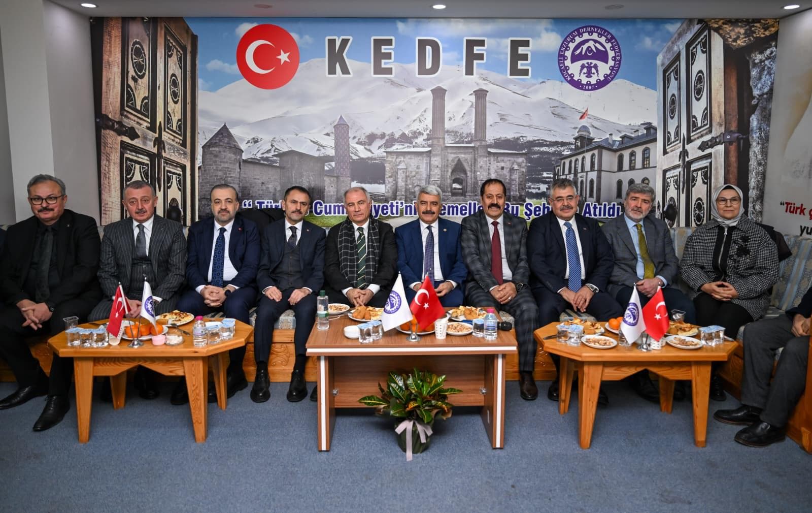Efkan Ala, Kocaeli'de Erzurum Dernekleri'ni Ziyaret Etti!