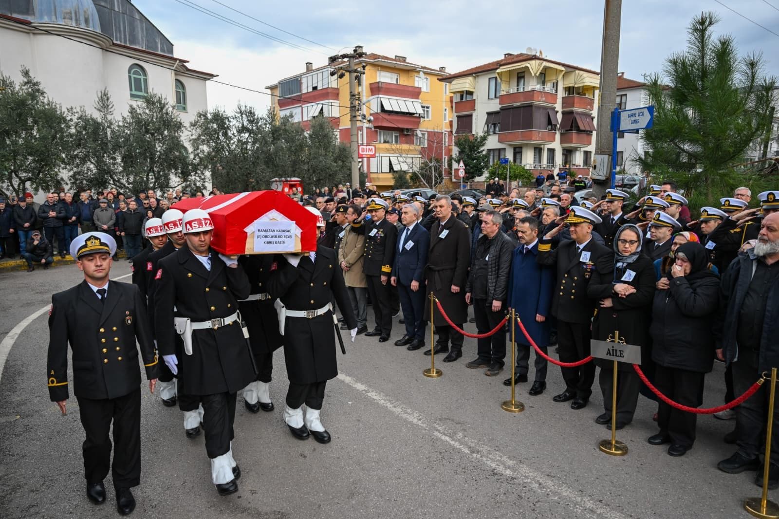 Gölcük'te Kıbrıs Gazisi Son Yolculuğuna Uğurlandı!