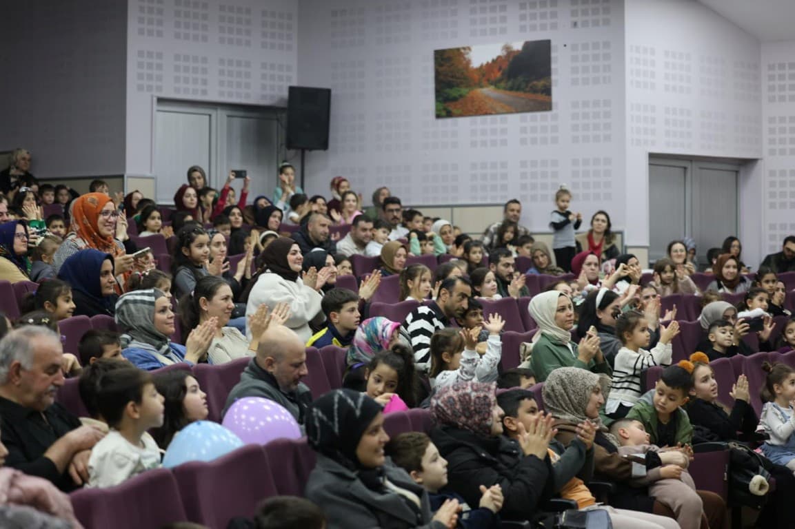 Kartepe'de Çocuklar Tatilin Tadını Çıkarıyor!