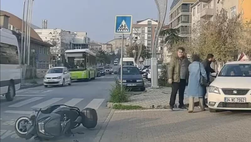 Gebze'de Otobüs Şoförü Motosiklete Çarptı!