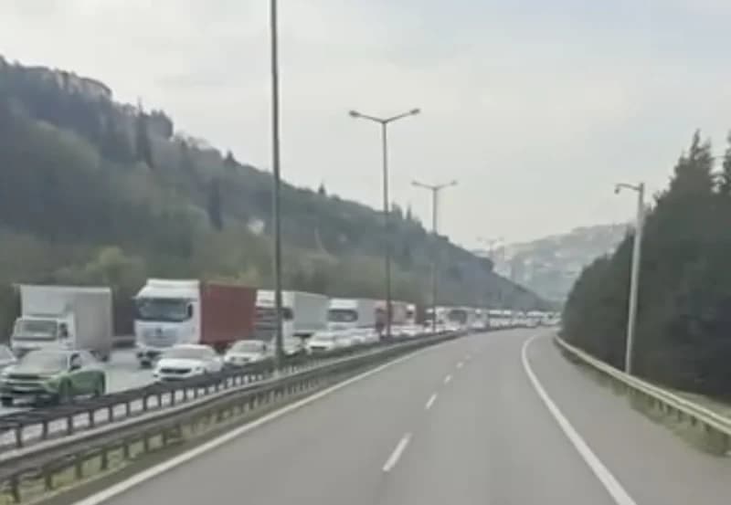 Gültepe'de Yol Çalışması Trafiği Felç Etti!