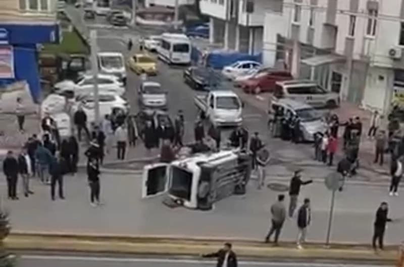 Çayırova'da Araç Takla Attı: 1 Yaralı!