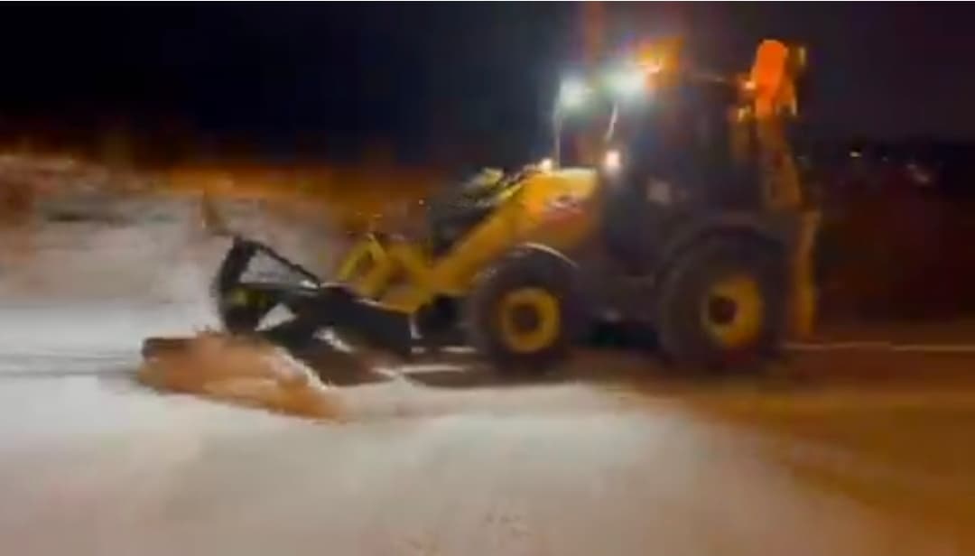 Kocaeli'de Yılbaşı Gecesi Kar Mesaisi!