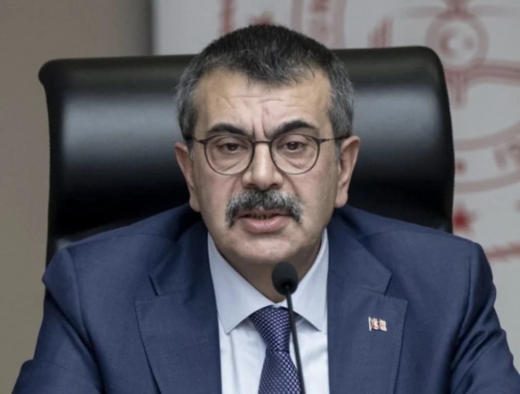 Bakan Tekin'den okullardaki Ramazan etkinliklerine sert tepki