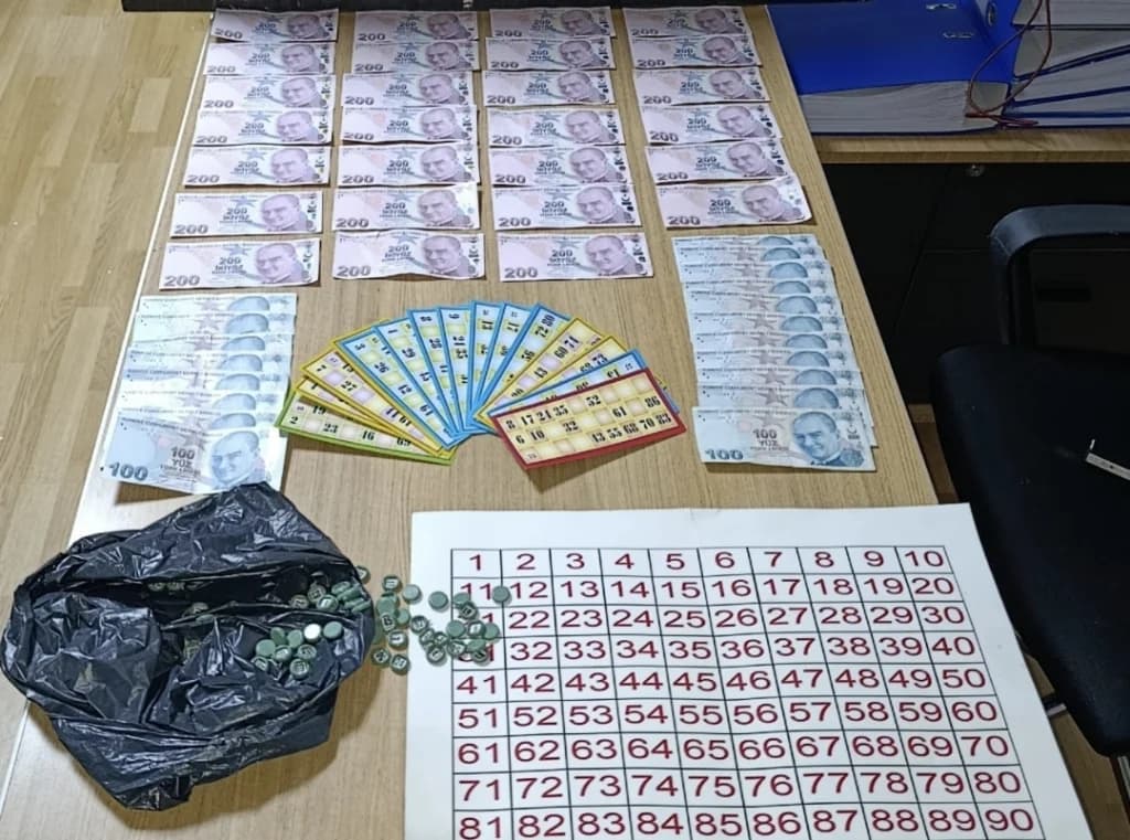 Kartepe'de kumar baskını: 8 kişiye ceza!