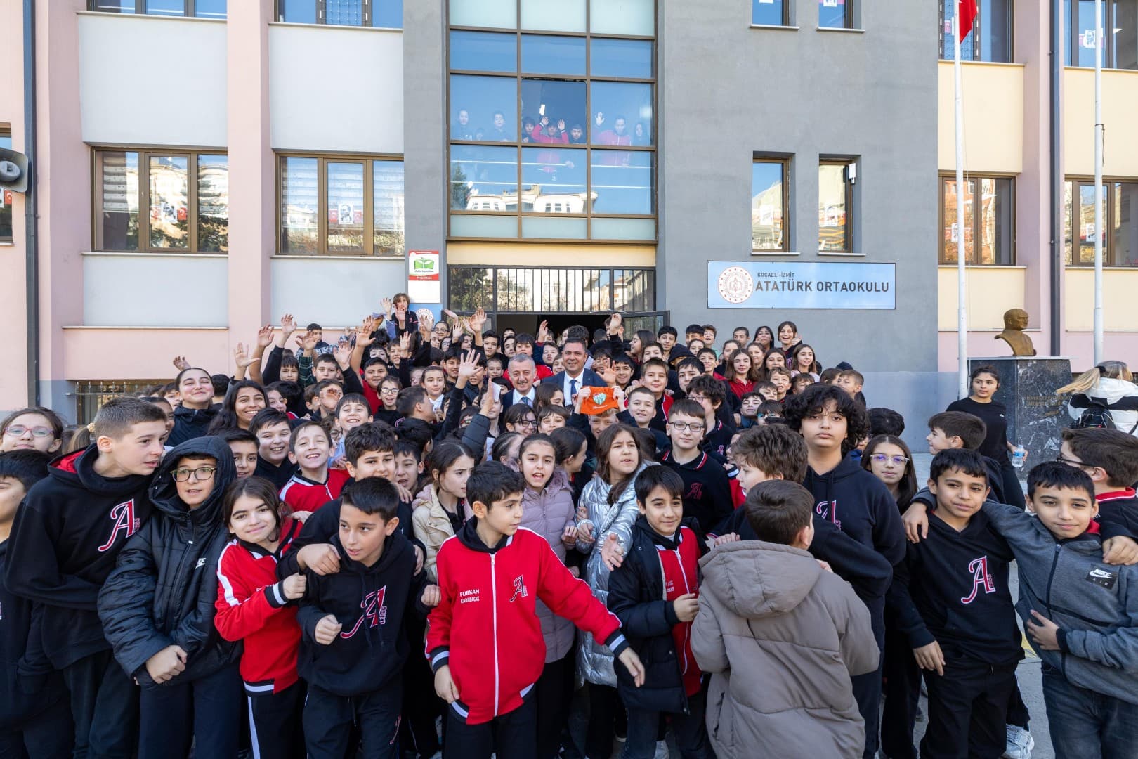 İzmit'te Öğrencilerin Büyük Sevinci!