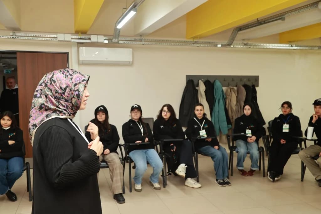 Gebze'de 41 Genç geleceğe hazırlanıyor