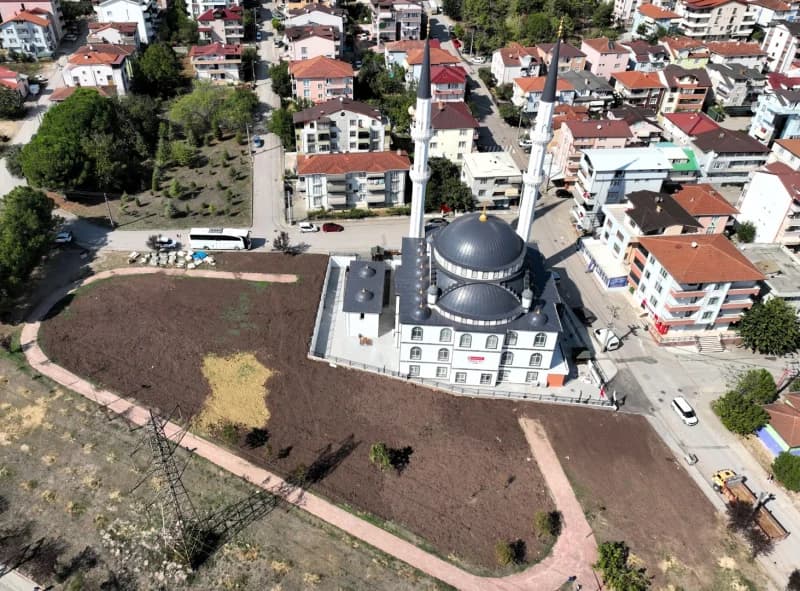 İzmit Yeşilova Boğaziçi Camii estetik görünüm kazandı!