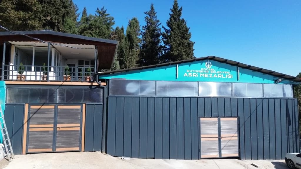 Asri Mezarlık Büyükşehir'le Daha Güvenli