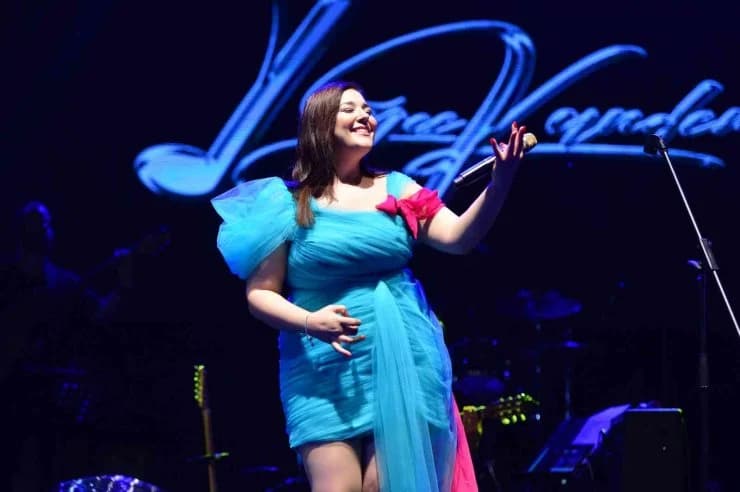 Gebze'de bina çöktü, konser iptal!