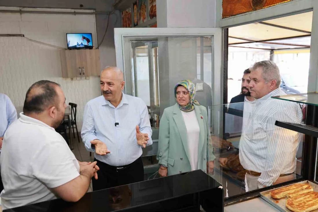 Başkan Büyükgöz: "Şehrimizi birlikte yönetme anlayışıyla hareket ediyoruz"