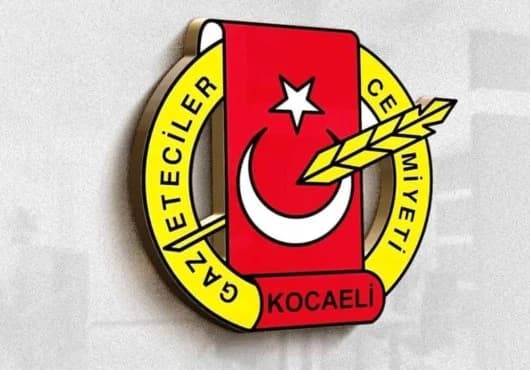 Bayrak Hassasiyeti: Gazeteciye Cemiyetten Tam Destek