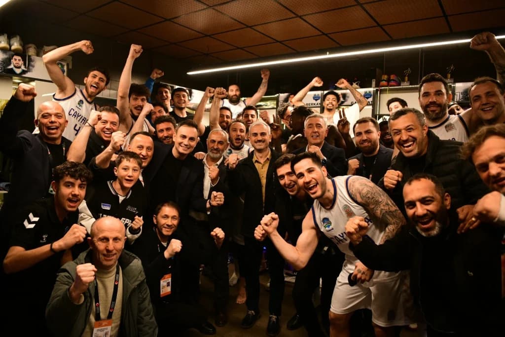 Çayırova Belediyesi Basketbol Takımı şampiyonluğa koşuyor!