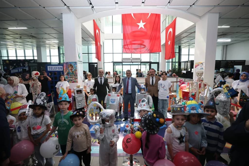 Çayırova'da Bilim Şenliği Başlıyor