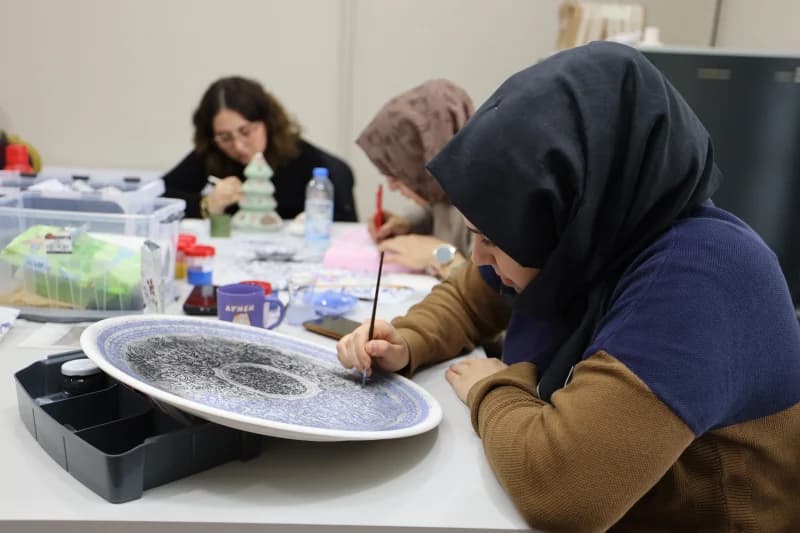 Başiskele'de Çini ve Seramik Atölyesi Açıldı!