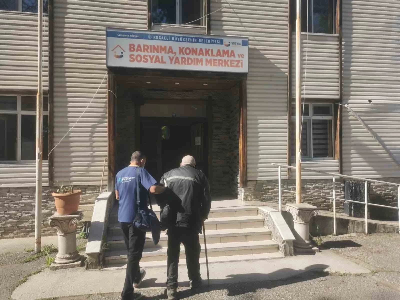 Çöp evde bitkin halde bulunan adamın yeni hali şaşırttı